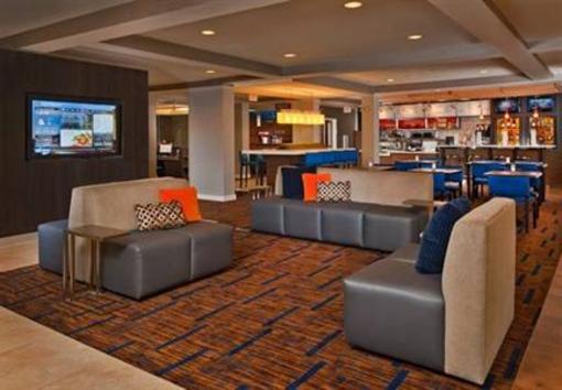 фото отеля Courtyard by Marriott Frederick