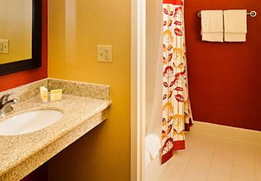 фото отеля Courtyard by Marriott Frederick