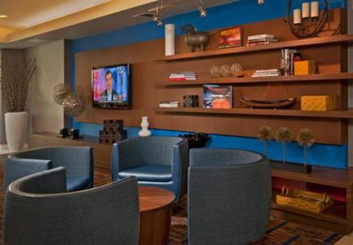фото отеля Courtyard by Marriott Frederick