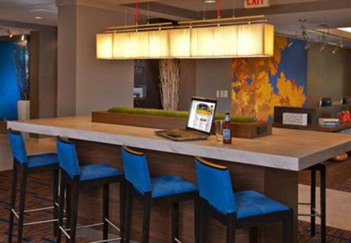 фото отеля Courtyard by Marriott Frederick