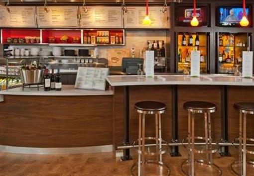фото отеля Courtyard by Marriott Frederick