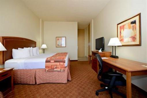 фото отеля BEST WESTERN Marina Grand Hotel