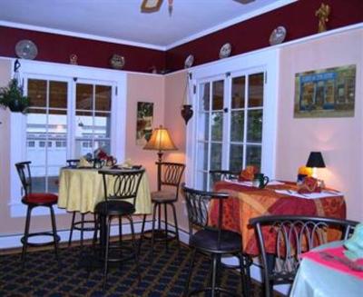 фото отеля Clay Corner Inn