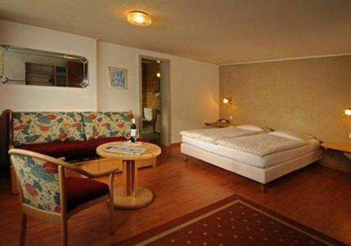 фото отеля Hotel Jungfrau Lauterbrunnen