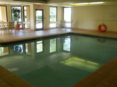 фото отеля Tifton Inn & Suites