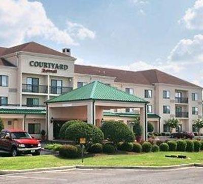 фото отеля Tifton Inn & Suites