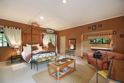 фото отеля Le Petit Chateau Guest House Durbanville Cape Town