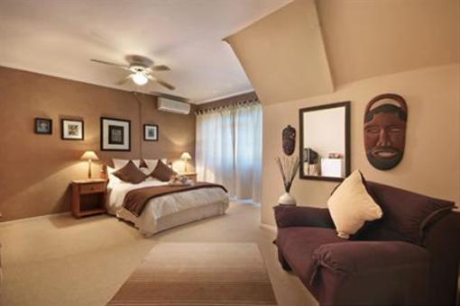 фото отеля Le Petit Chateau Guest House Durbanville Cape Town