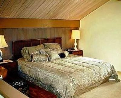 фото отеля Princeville Oceanfront Villas