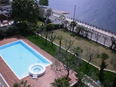 фото отеля Hotel Eden Torri del Benaco