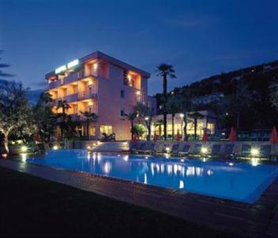 фото отеля Hotel Eden Torri del Benaco