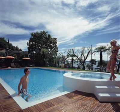 фото отеля Hotel Eden Torri del Benaco
