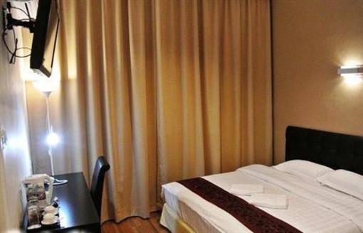 фото отеля Premier Inn Hotel