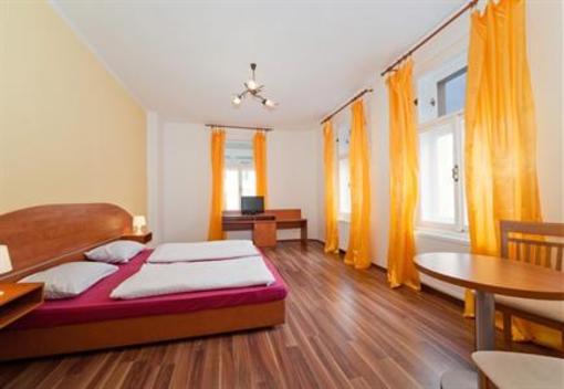 фото отеля Capri Hotel Prague