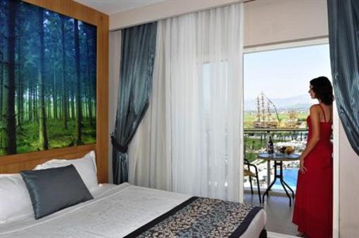 фото отеля Lake & Riverside Hotel & Spa