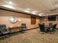 Holiday Inn Express Hotel & Suites Opelika Auburn