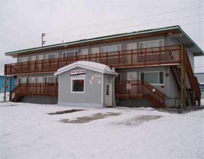 фото отеля Bent Prop Inn & Hostel of Alaska