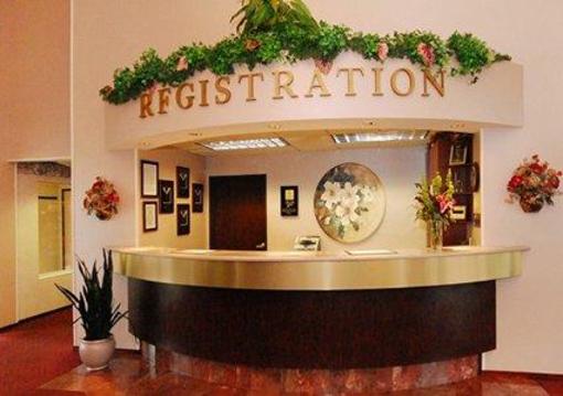 фото отеля Quality Inn Baron Suites