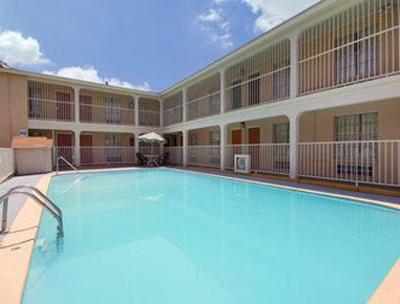 фото отеля Super 8 Motel Austin Downtown