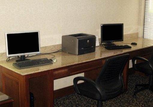 фото отеля Comfort Suites Cumming