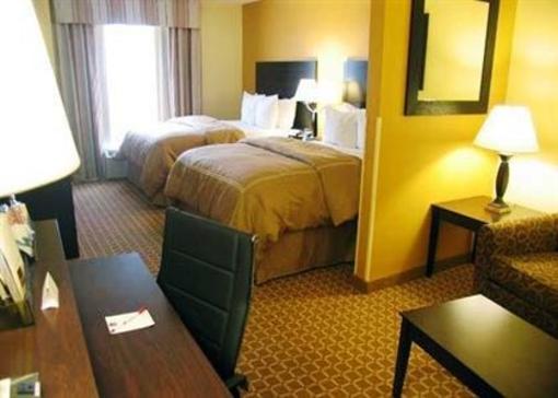 фото отеля Comfort Suites Clinton