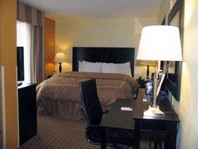 фото отеля Comfort Suites Clinton