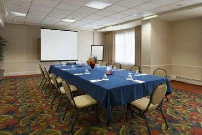 фото отеля Hilton Garden Inn Calgary Airport