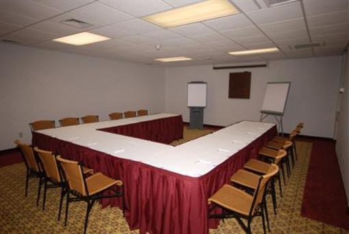 фото отеля Best Western Berkshire Inn Bethel (Connecticut)