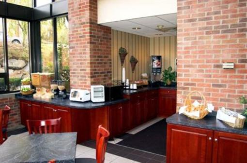фото отеля Best Western Berkshire Inn Bethel (Connecticut)