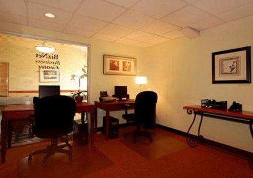 фото отеля Clarion Inn & Suites Wichita