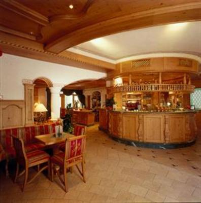 фото отеля Hotel Castel Pietra