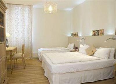 фото отеля Cote Patio Hotel Nimes
