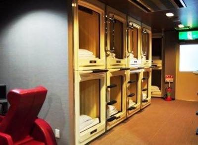 фото отеля Capsule Hotel and Sauna Cosmo Plaza Akabane