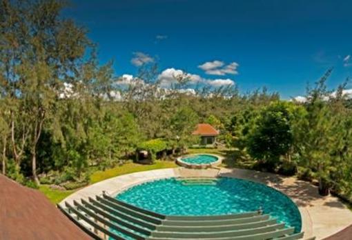 фото отеля Crosswinds Resort Suites