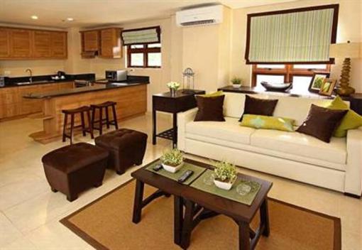 фото отеля Crosswinds Resort Suites