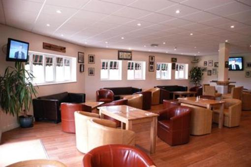 фото отеля The Wiltshire Hotel Wootton Bassett