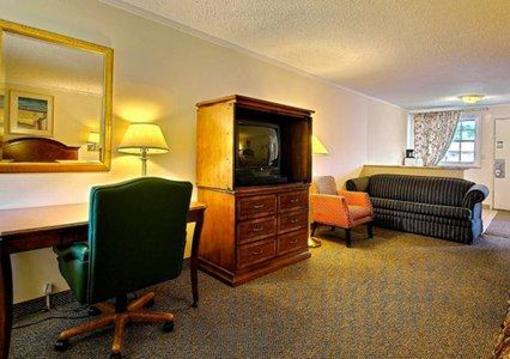 фото отеля Rodeway Inn And Suites Ithaca