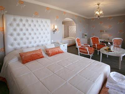 фото отеля Hotel Saint-Aygulf