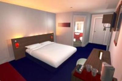фото отеля Travelodge Edinburgh Central Queen Street