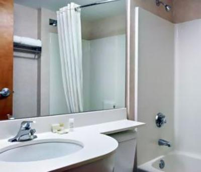 фото отеля Quality Inn & Suites Garden Of The Gods Colorado Springs