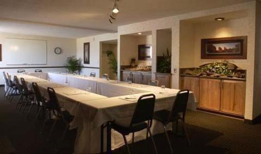 фото отеля Quality Inn & Suites Garden Of The Gods Colorado Springs