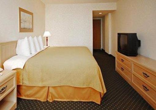 фото отеля Quality Inn & Suites Garden Of The Gods Colorado Springs