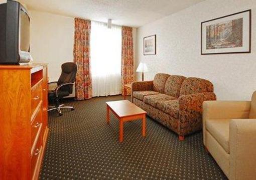 фото отеля Quality Inn & Suites Garden Of The Gods Colorado Springs