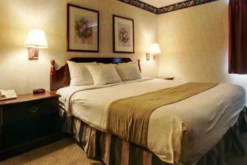 фото отеля Americas Best Value Inn & Suites - St. Charles St. Louis