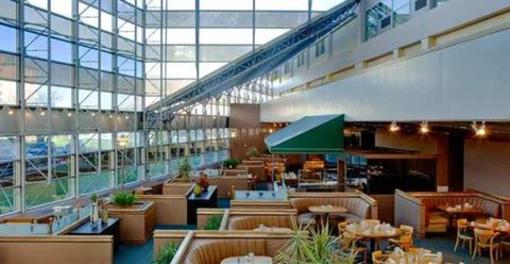 фото отеля DoubleTree by Hilton Hotel South Bend