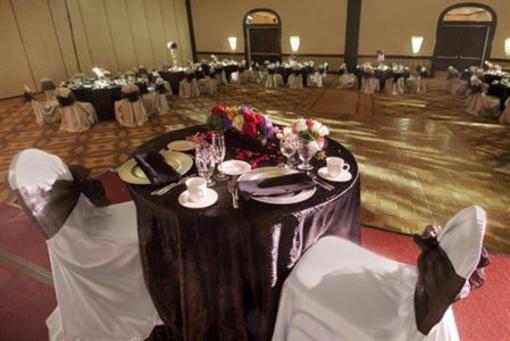 фото отеля Doubletree Hotel Modesto