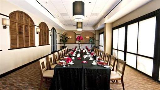 фото отеля Doubletree Hotel Modesto