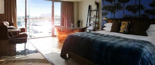 фото отеля Salthouse Harbour Hotel