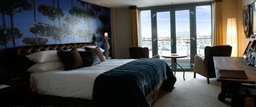 фото отеля Salthouse Harbour Hotel