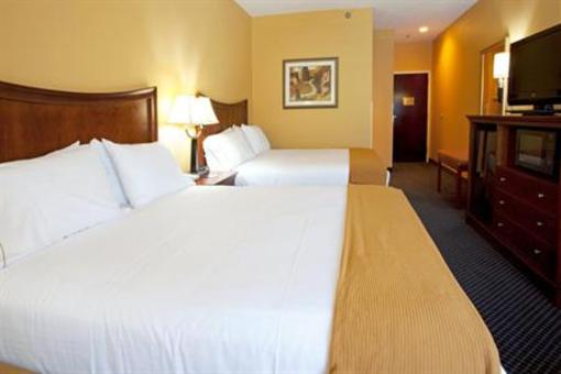 фото отеля Holiday Inn Express Port Wentworth